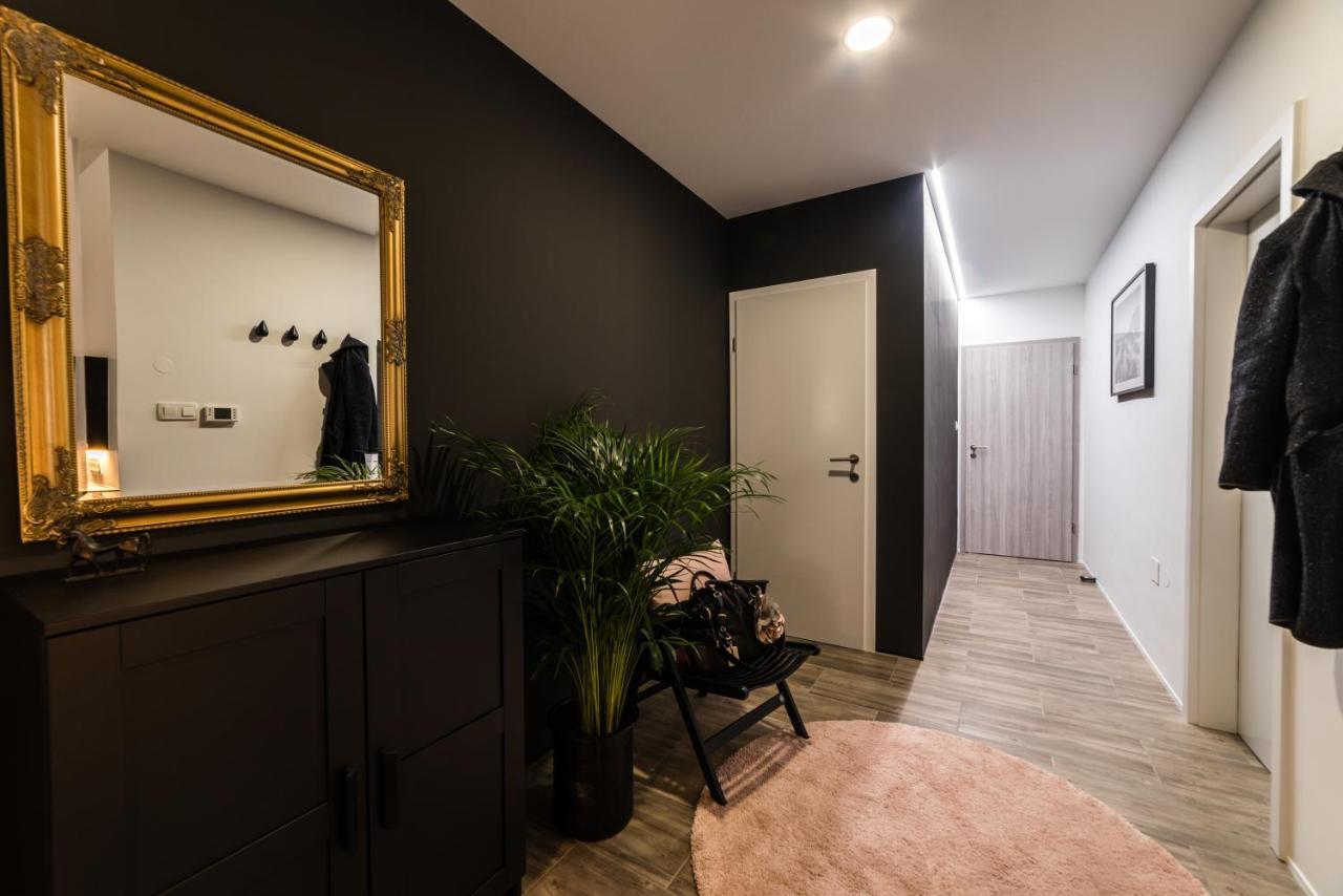 Flex Apartments Tour As Любляна Экстерьер фото