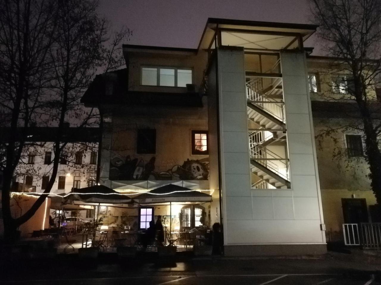 Flex Apartments Tour As Любляна Экстерьер фото
