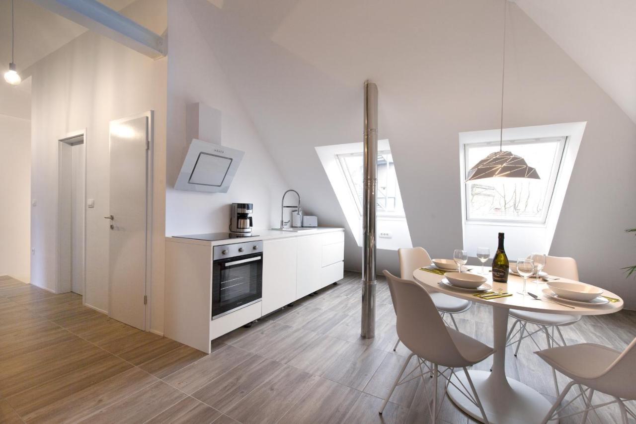 Flex Apartments Tour As Любляна Экстерьер фото